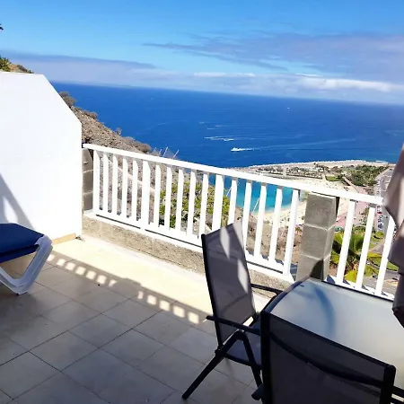 With Terrace Facing Lägenhet