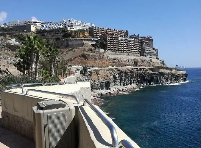 With Terrace Facing * Amadores